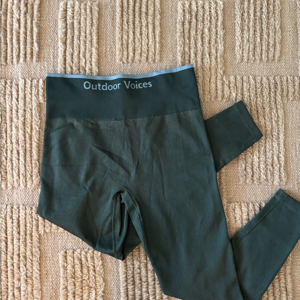 Outdoor Voices Green Ribbed “SeamlessRib Longline” Leggings Size L